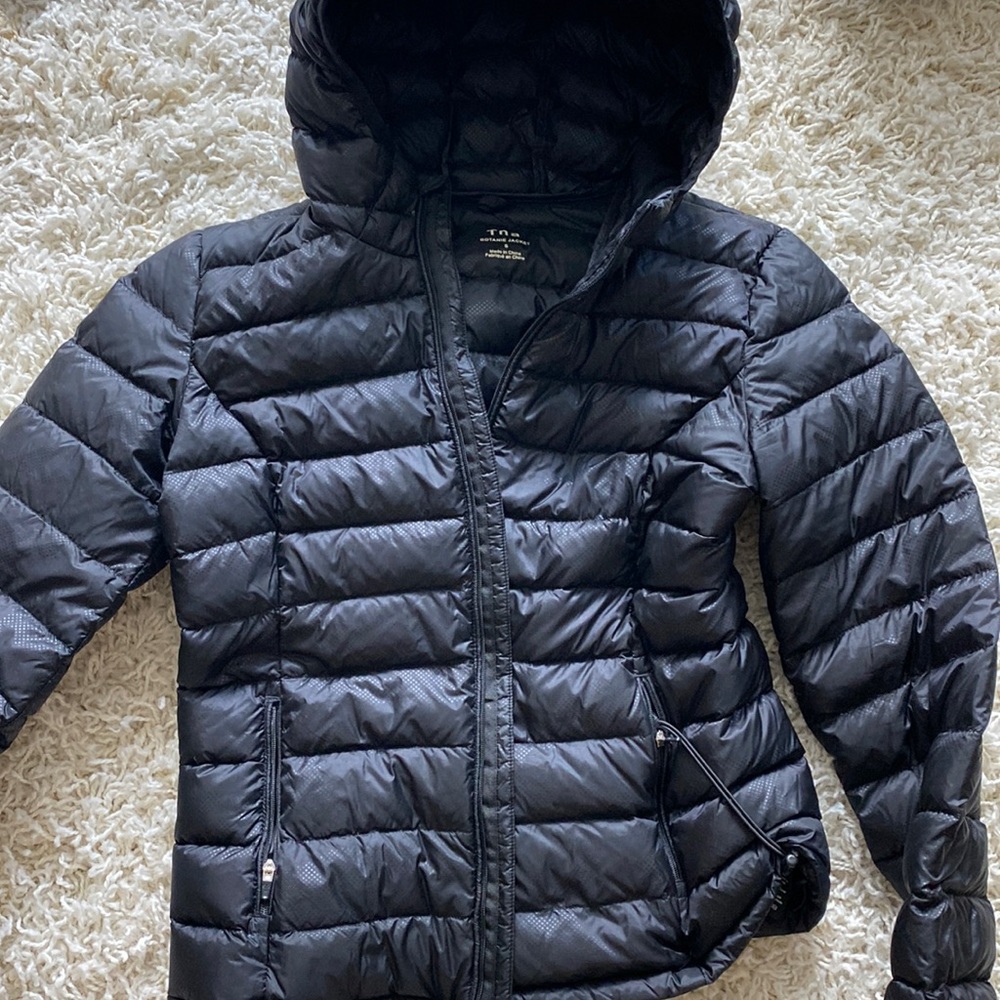 Aritzia puffer jacket